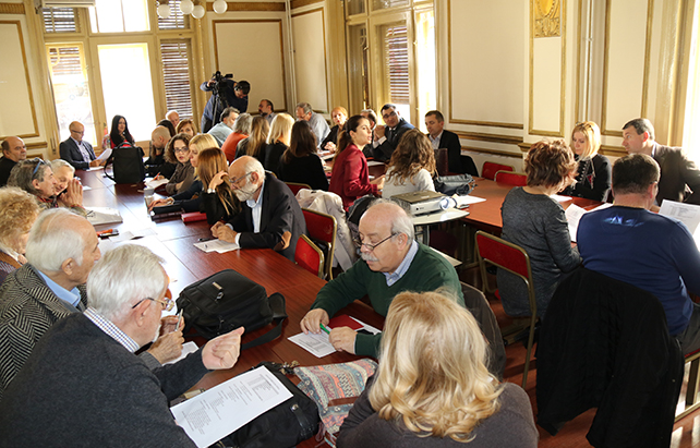 Ekonomske i socijalne posledice prodaje poljoprivrednih preduzeća i zemljišta u Srbiji