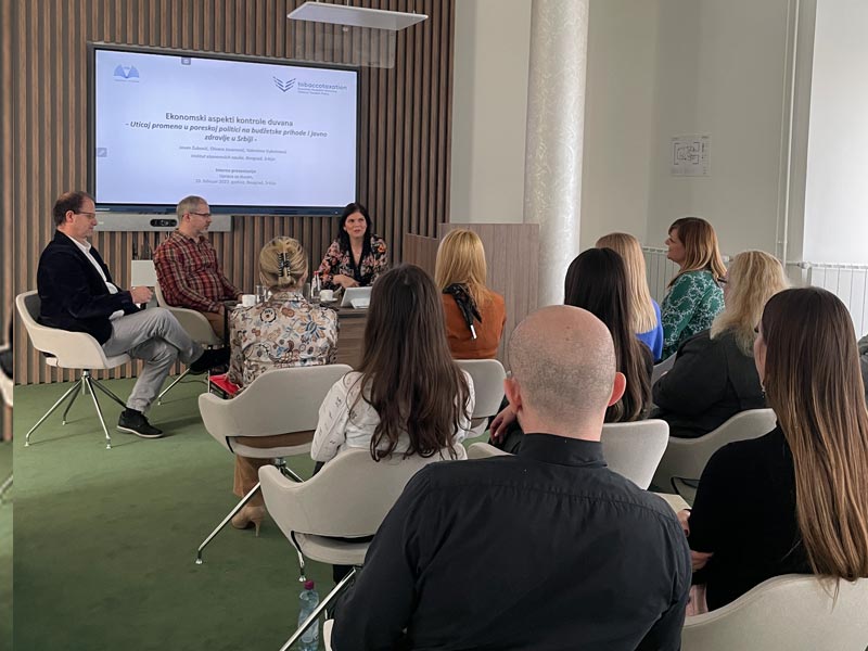 Introducing the research findings of the Institute of Economic Sciences to the Tobacco Administration