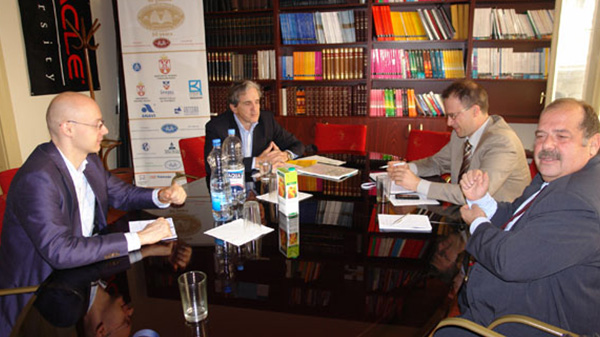 Prof. dr Nicolas Hayoz visited IES