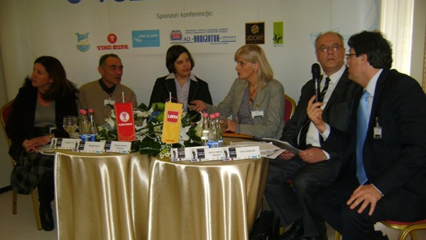 Представници Института на конференцији о повезаности високог образовања и тржишта рада