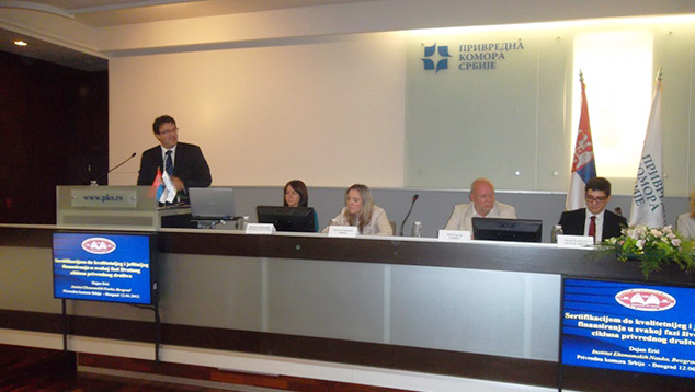 Истраживачи ИЕН на скупу