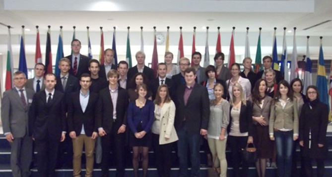 Đuro Đurić participated in the seminar "The European Union and NATO - Towards Global Partnership"